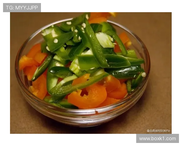 安赛龙家冰箱里塞满蛋白粉，连饮料都是按毫升算的