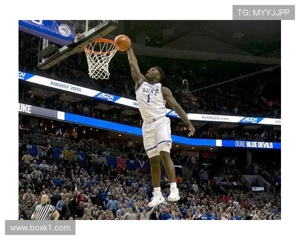 威廉森利用面框突破主导禁区，高效篮下终结拉开球队进攻上限