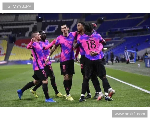 巴黎关键战表现波动，能否持续稳定将影响球队赛季走势